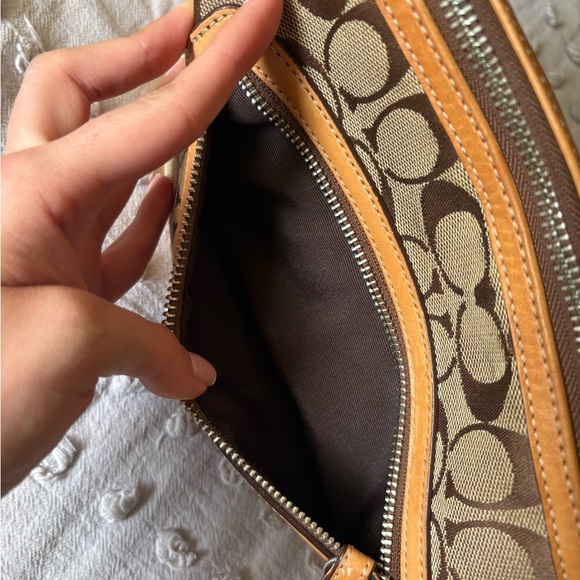 Coach East West Duffle Shoulder Bag - Picture 6 of 9